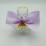 Dekorierte Glasschale mit Schokoherzen - Kristallglas Griff und Deckel aus Gold – Bild 4