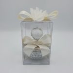 Dekorierte Glasschale mit Zuckermandeln - Kristallglas Griff und Deckel aus Silber