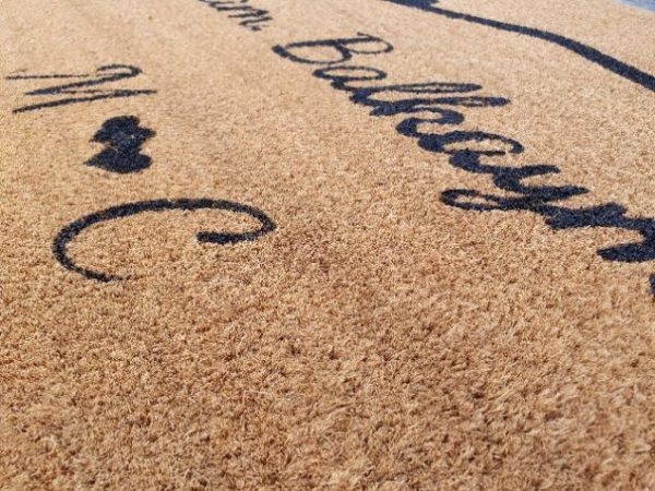 Personalisierte Indoor Fußmatte (40 x 60 cm) aus Kokosfasern mit Wunsch Familienname und Buchstaben – Bild 2