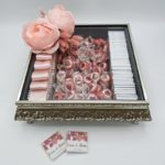 Holzkiste mit Schokolade und Süßigkeit  Herz- personalisiert