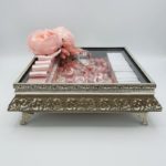 Holzkiste mit Schokolade und Süßigkeit  Herz- personalisiert – Bild 3