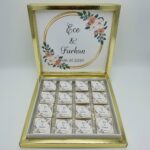 Schokoladenbox mit Blumenmotiv