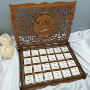 Personalisierte Schokobox aus Holz mit Schokoladen