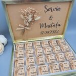 Schokoladenbox mit Schokoladen im Vintage Stil gold (2)