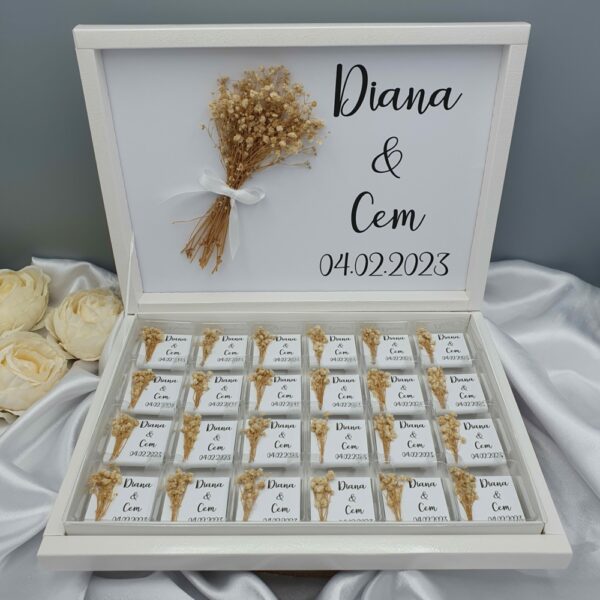 Schokoladenbox mit Trockenblumen Schleierkraut (1)