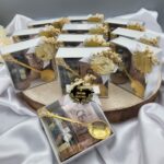 Türkischer Mokka Kaffee und Schoko Kieselsteine mit Löffel als personalisiertes Gastgeschenk Gold (2)