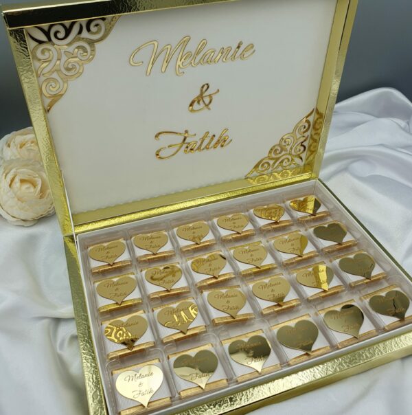 Schokoladenbox mit Spiegelplexiglas Gold Schokoladenbox mit Spiegelplexiglas Gold