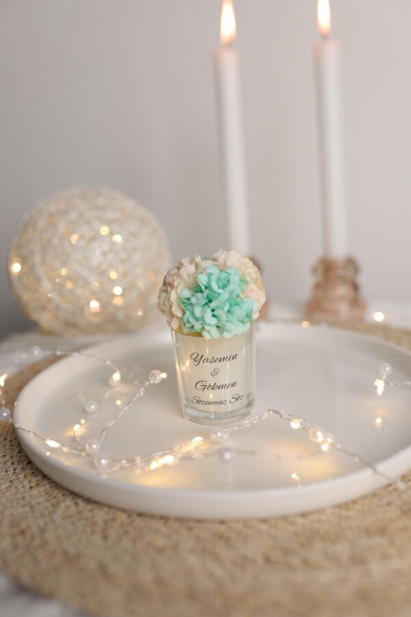 Personalisierte Kerze im Glas – Individuelles Teelicht mit Blumen-Deko – Bild 4