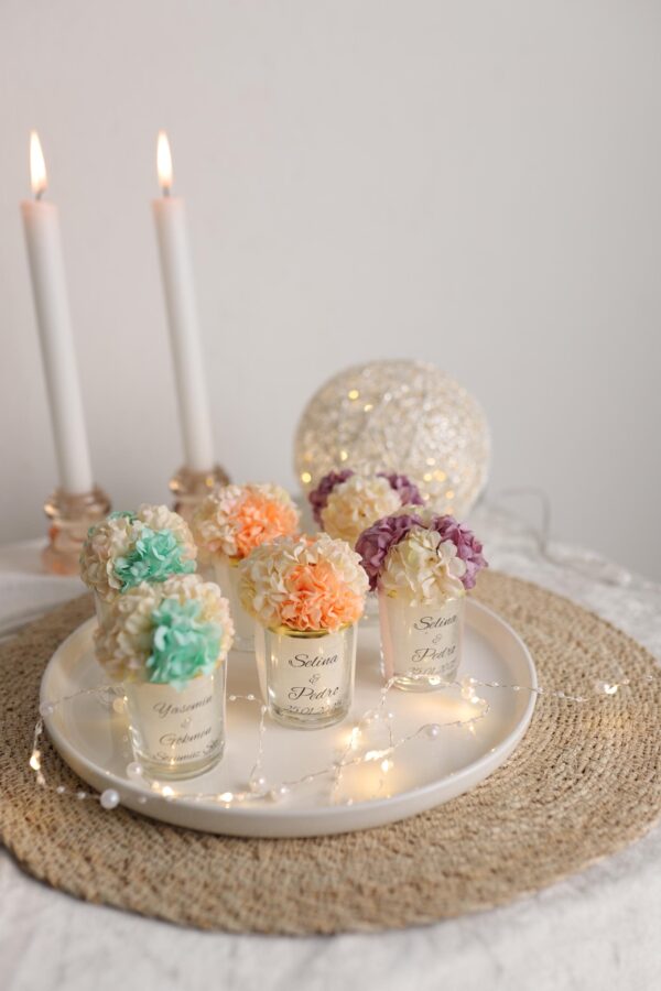 Personalisierte Kerze im Glas – Individuelles Teelicht mit Blumen-Deko – Bild 6